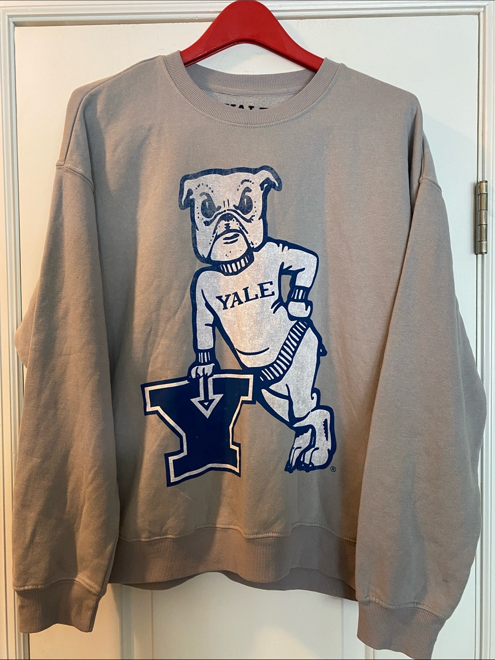 Yale University Logo Cotton Stretch Butter Soft Oversized Sweatshirt NWOT